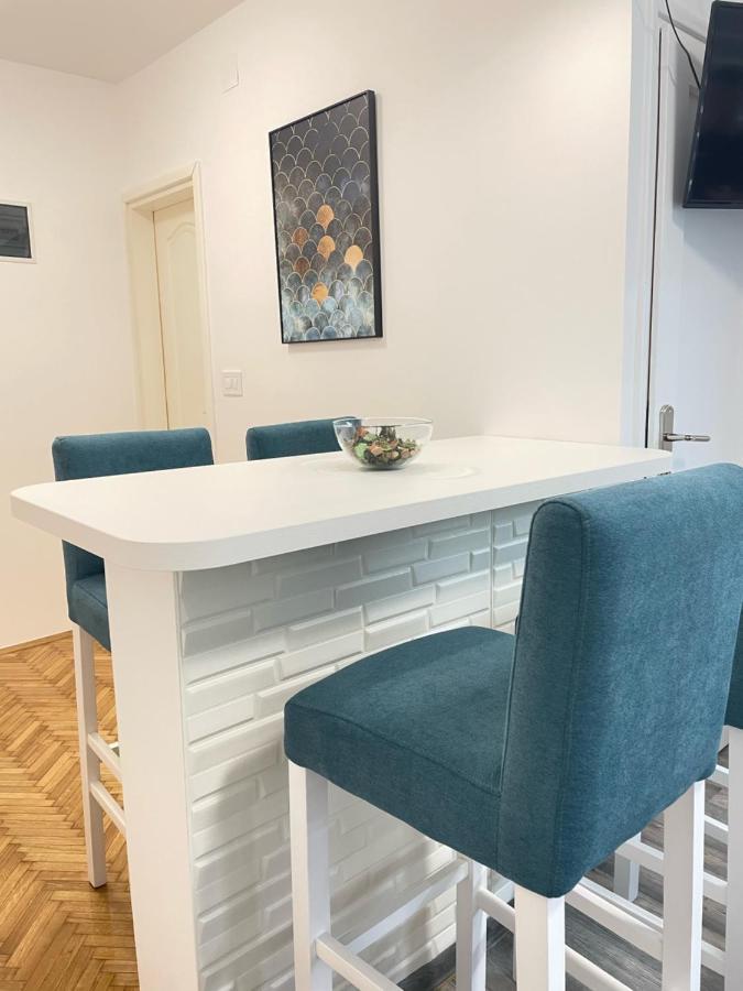 The Blue Velvet Apartment Belgrado Esterno foto